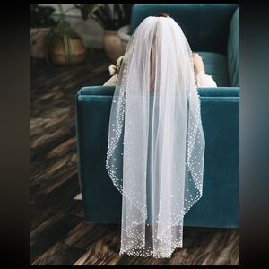 NWT Selena Scattered Pearl Wedding Veil